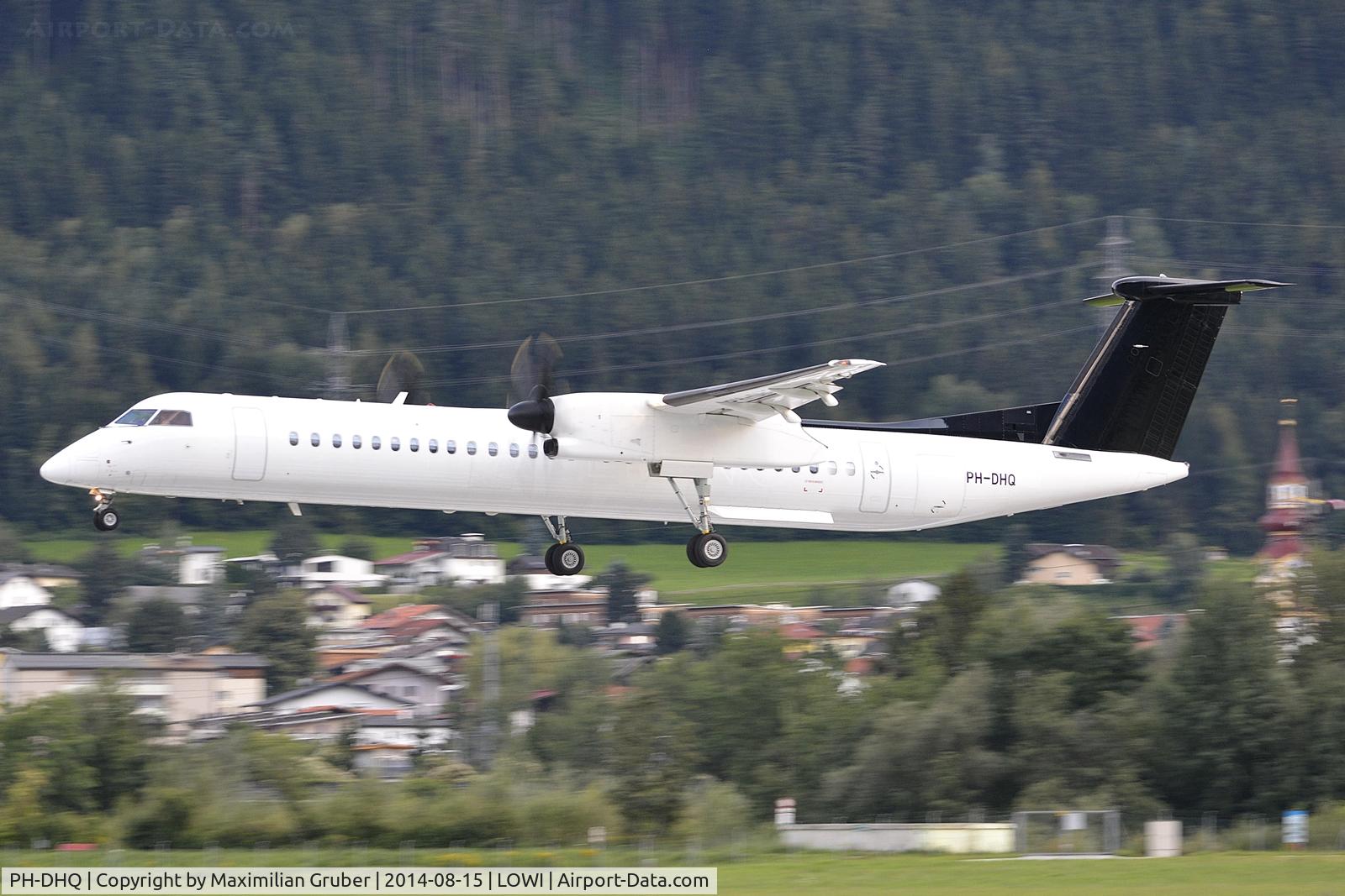 PH-DHQ, 2000 De Havilland Canada DHC-8-402 Dash 8 C/N 4016, Delivery-landing at Innsbruck, Tyrolean Airways