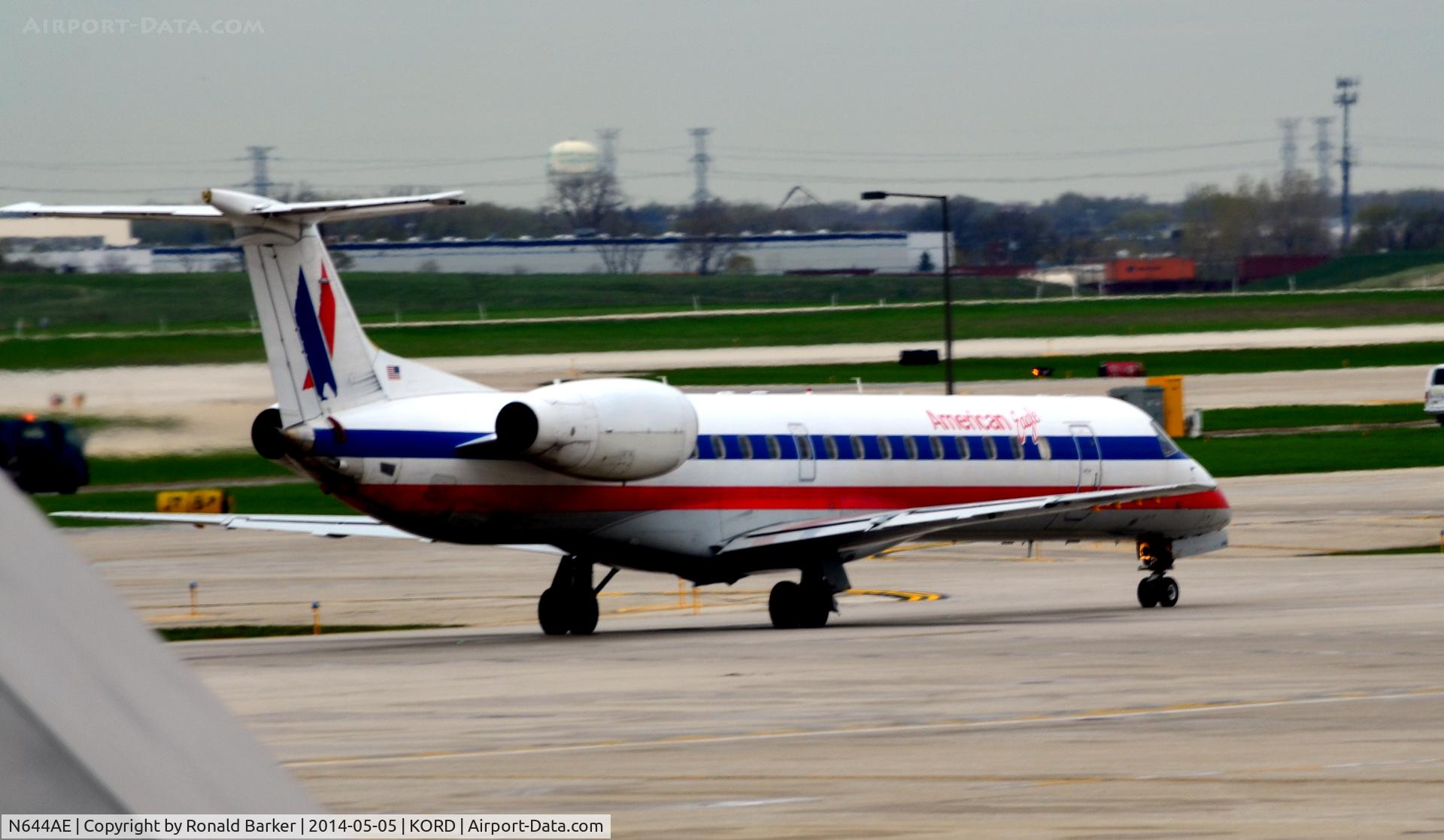 N644AE, 1999 Embraer ERJ-145LR (EMB-145LR) C/N 145204, Taxi O'Hare