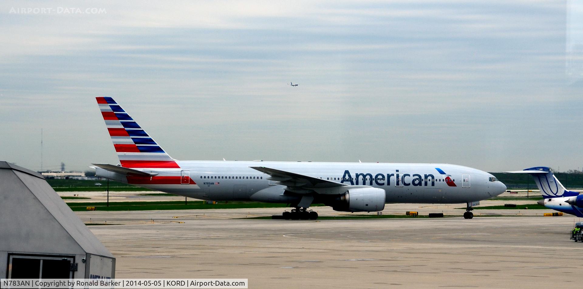 N783AN, 2000 Boeing 777-223 C/N 30004, Taxi O'Hare