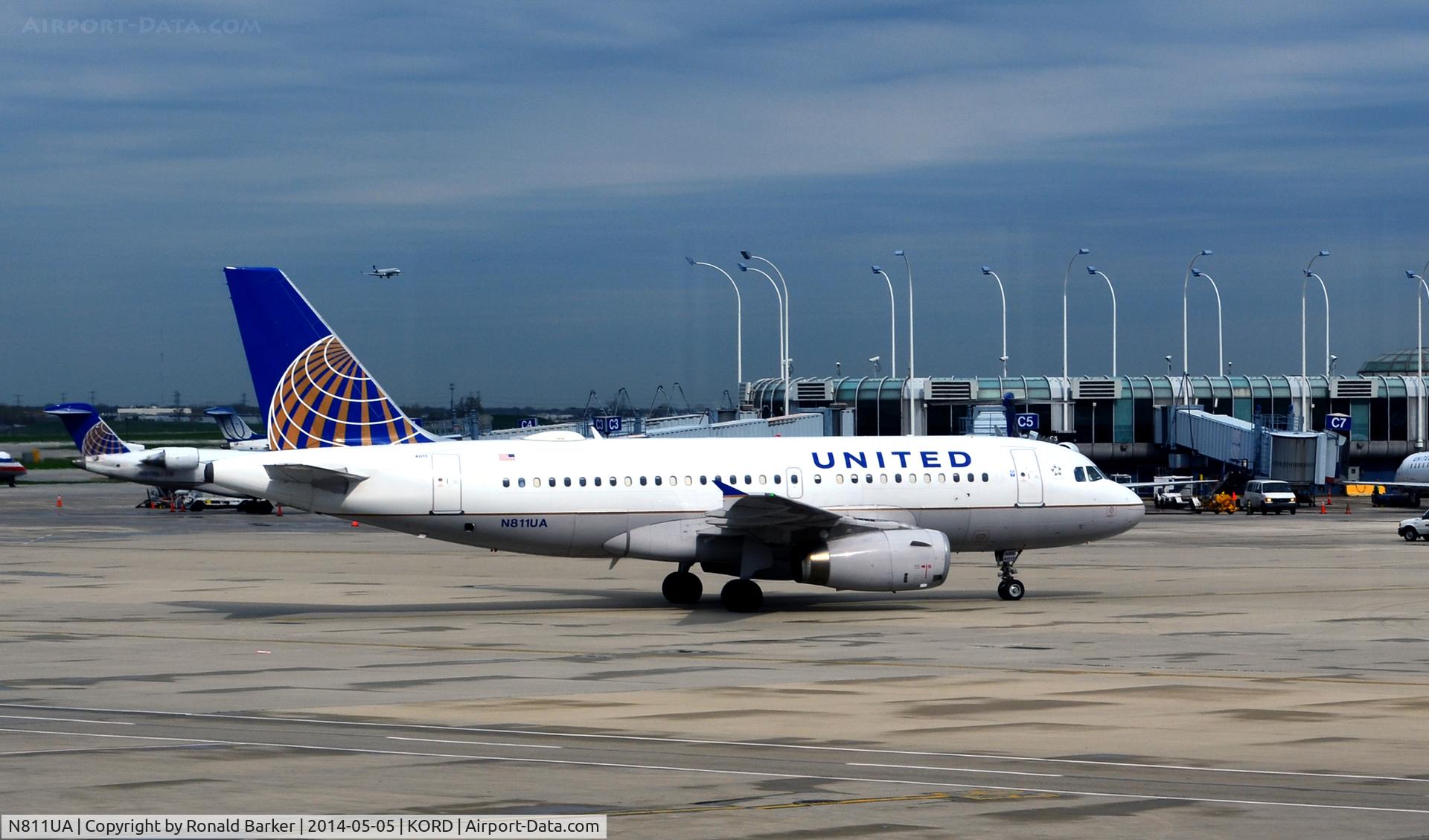 N811UA, 1998 Airbus A319-131 C/N 847, Taxi to park  O'Hare