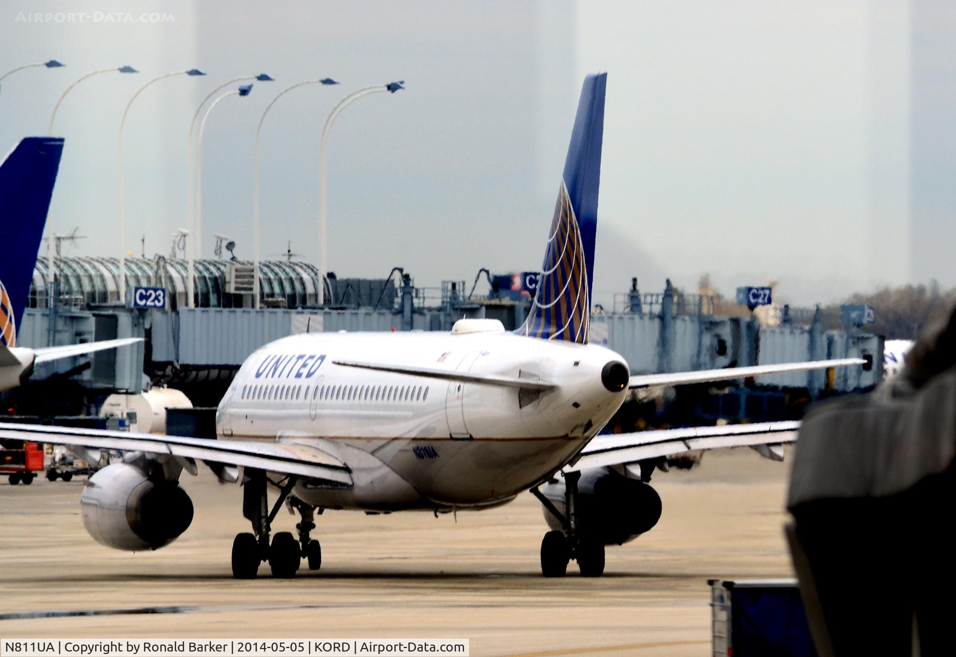 N811UA, 1998 Airbus A319-131 C/N 847, Taxi for takeoff O'Hare