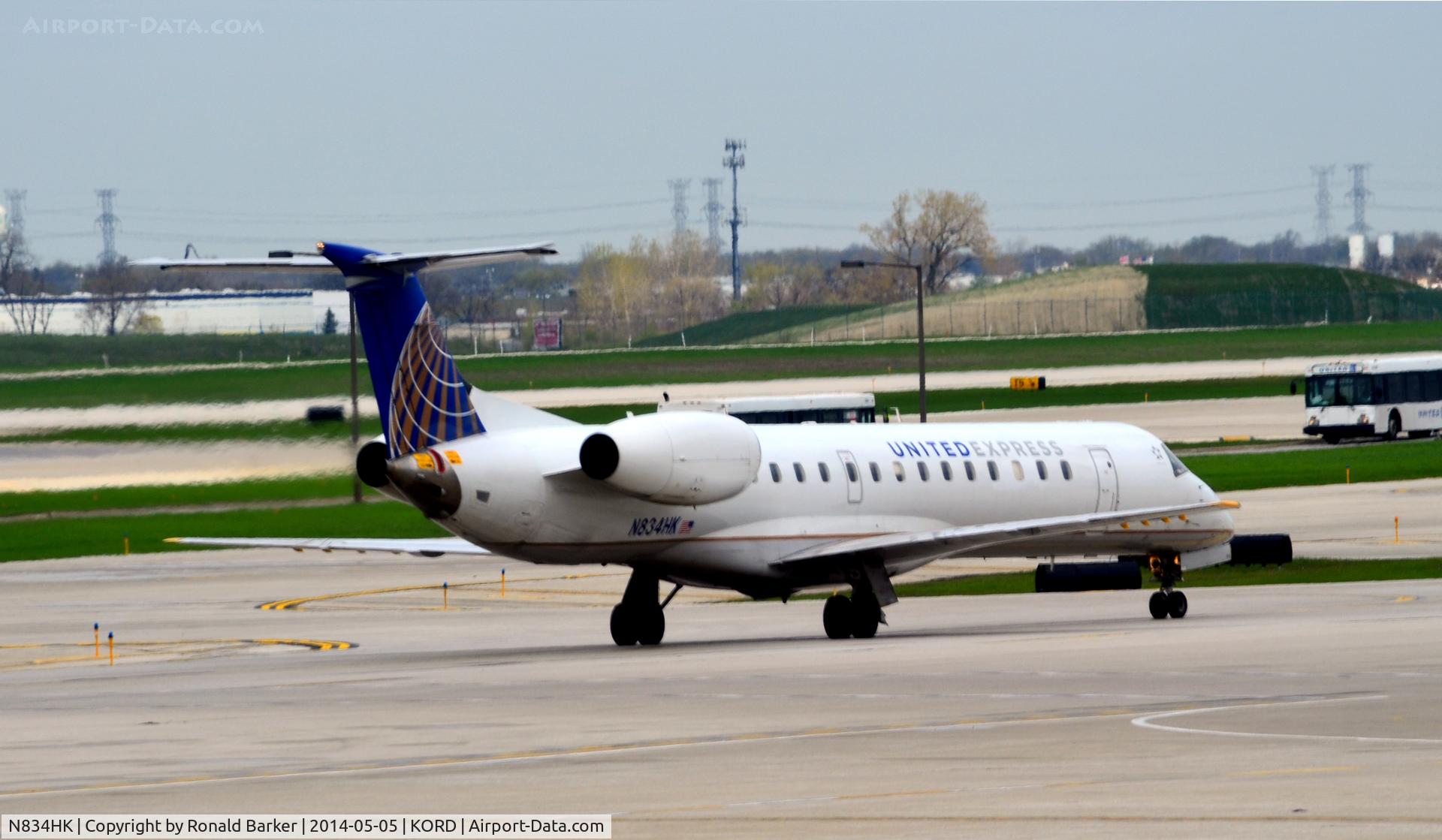 N834HK, 2000 Embraer ERJ-145LR (EMB-145LR) C/N 145269, Taxi O'Hare
