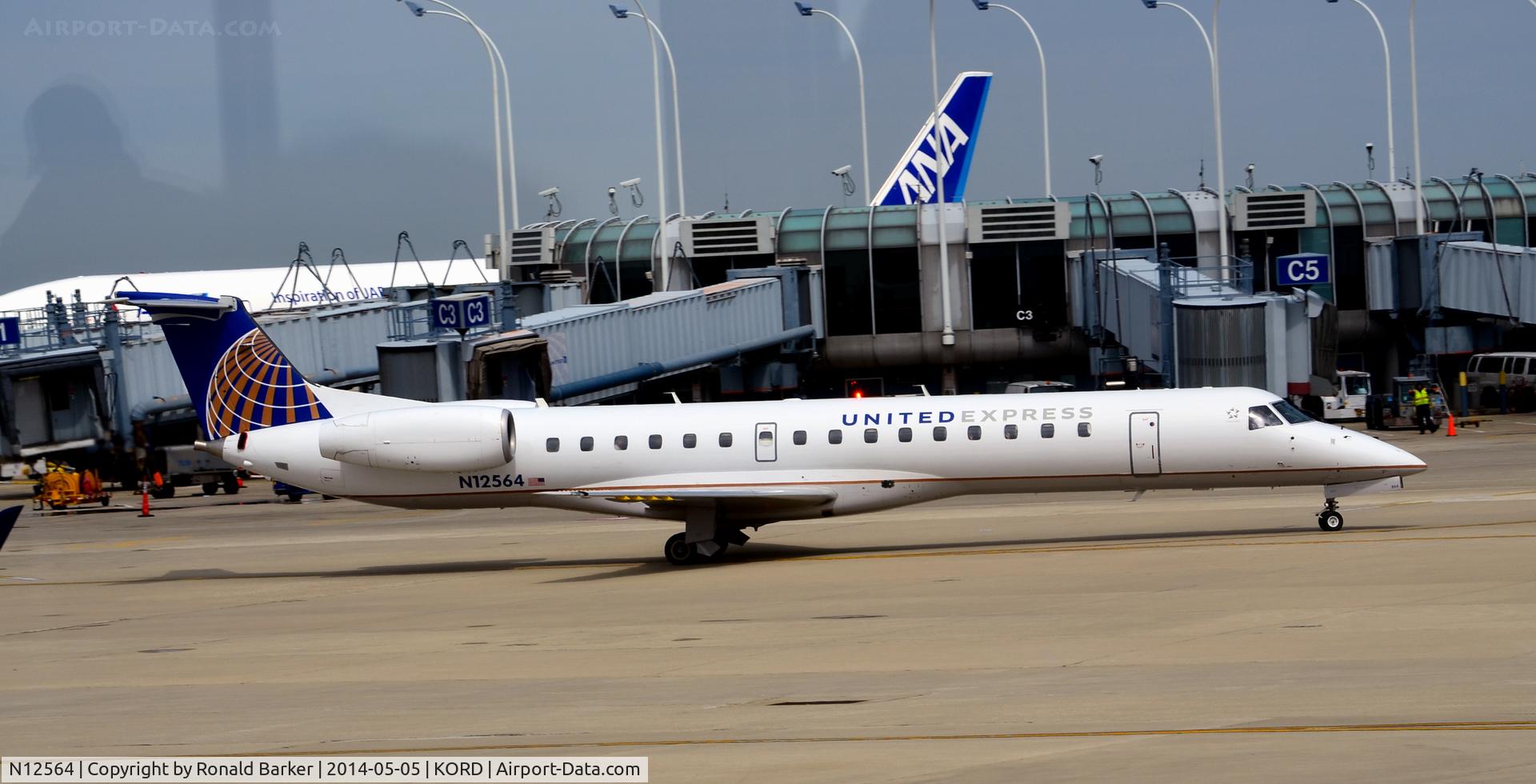 N12564, 2002 Embraer ERJ-145LR (EMB-145LR) C/N 145618, Taxi O'Hare