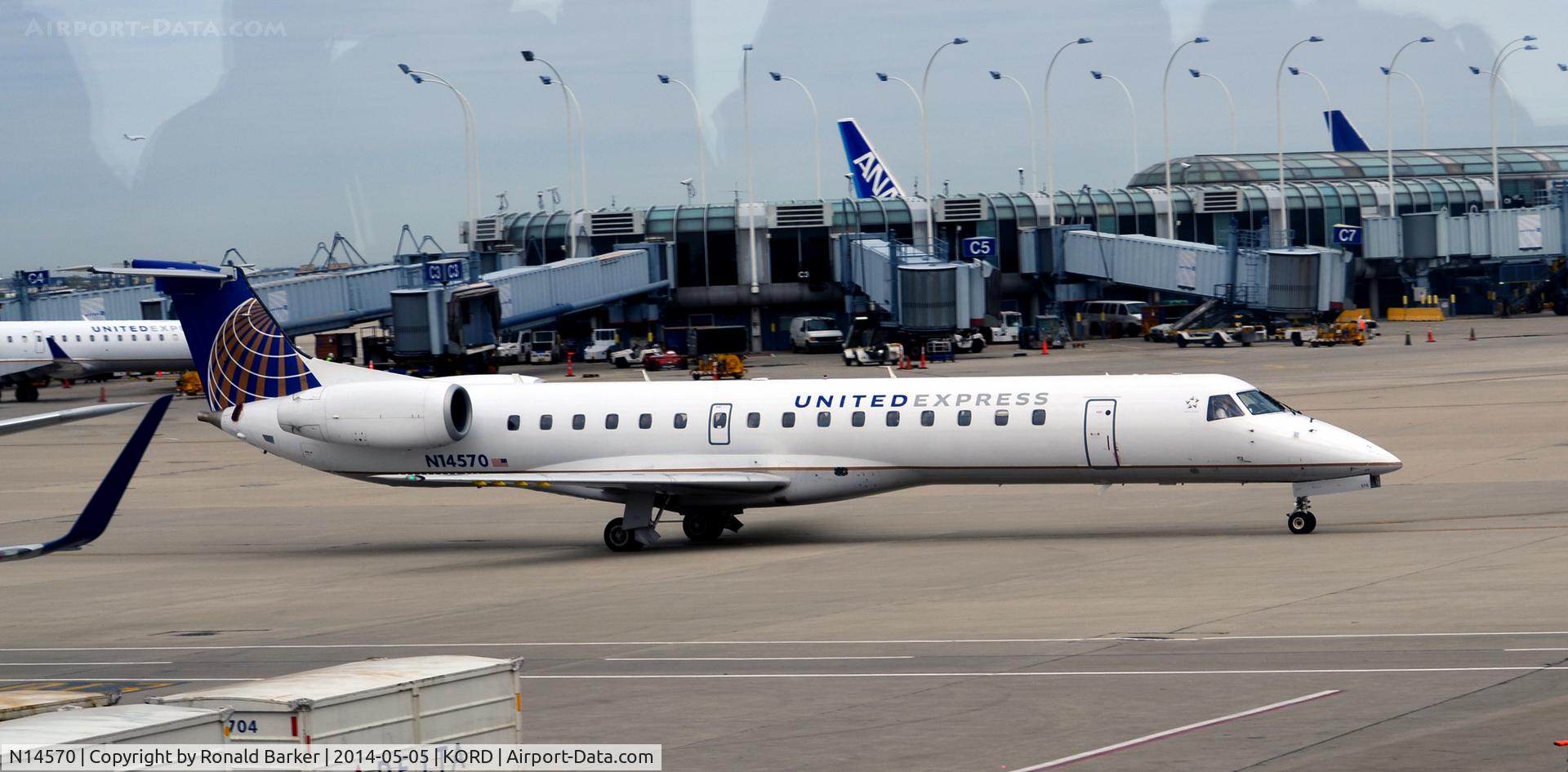 N14570, 2002 Embraer ERJ-145LR (EMB-145LR) C/N 145632, Taxi O'Hare
