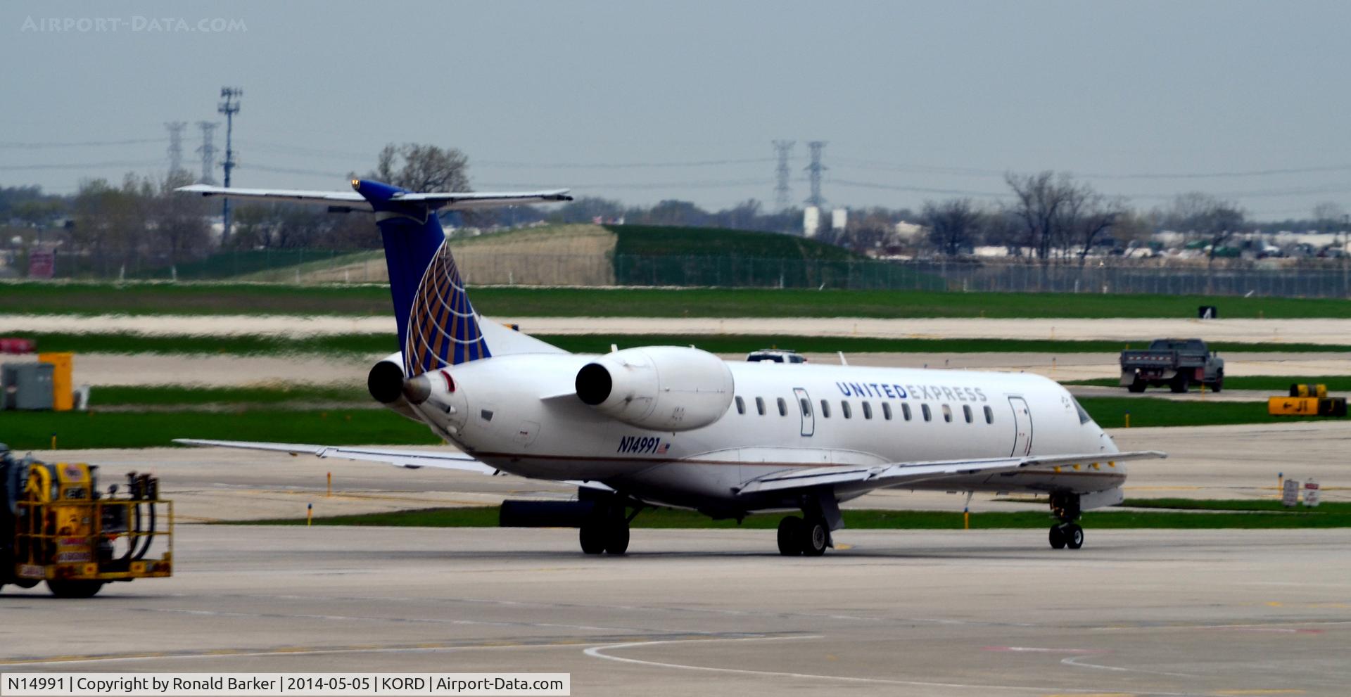 N14991, 2000 Embraer ERJ-145LR (EMB-145LR) C/N 145278, Taxi O'Hare