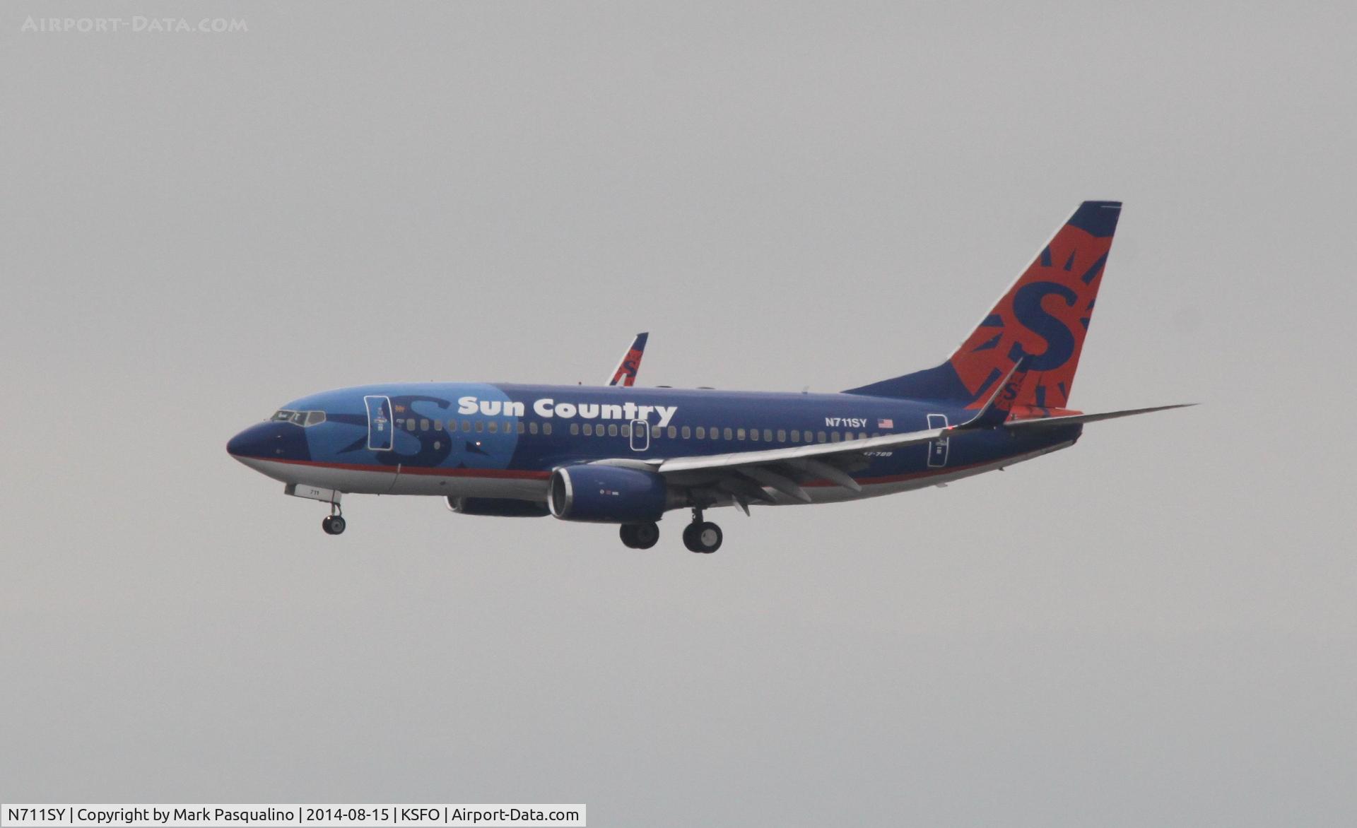 N711SY, 2002 Boeing 737-73V C/N 30245, Boeing 737-700