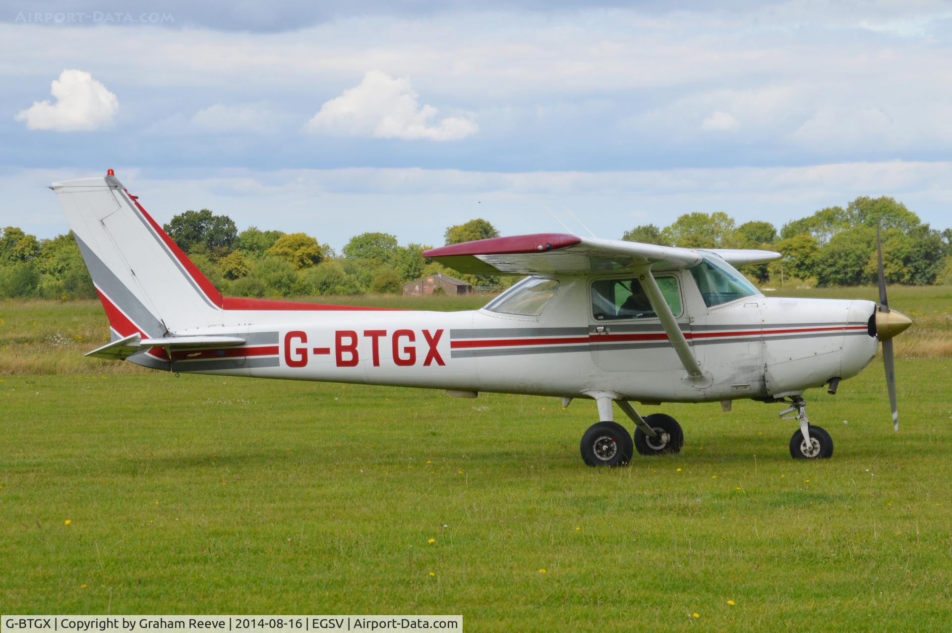 G-BTGX, 1984 Cessna 152 C/N 152-84950, About to depart.