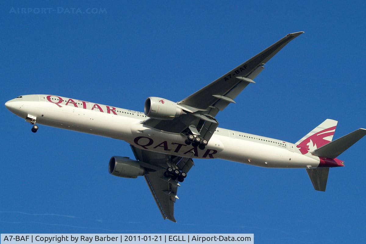 A7-BAF, 2009 Boeing 777-3DZ/ER C/N 37661, Boeing 777-3DZER [37661] (Qatar Airways) Home~G 21/01/2011. On approach 27R