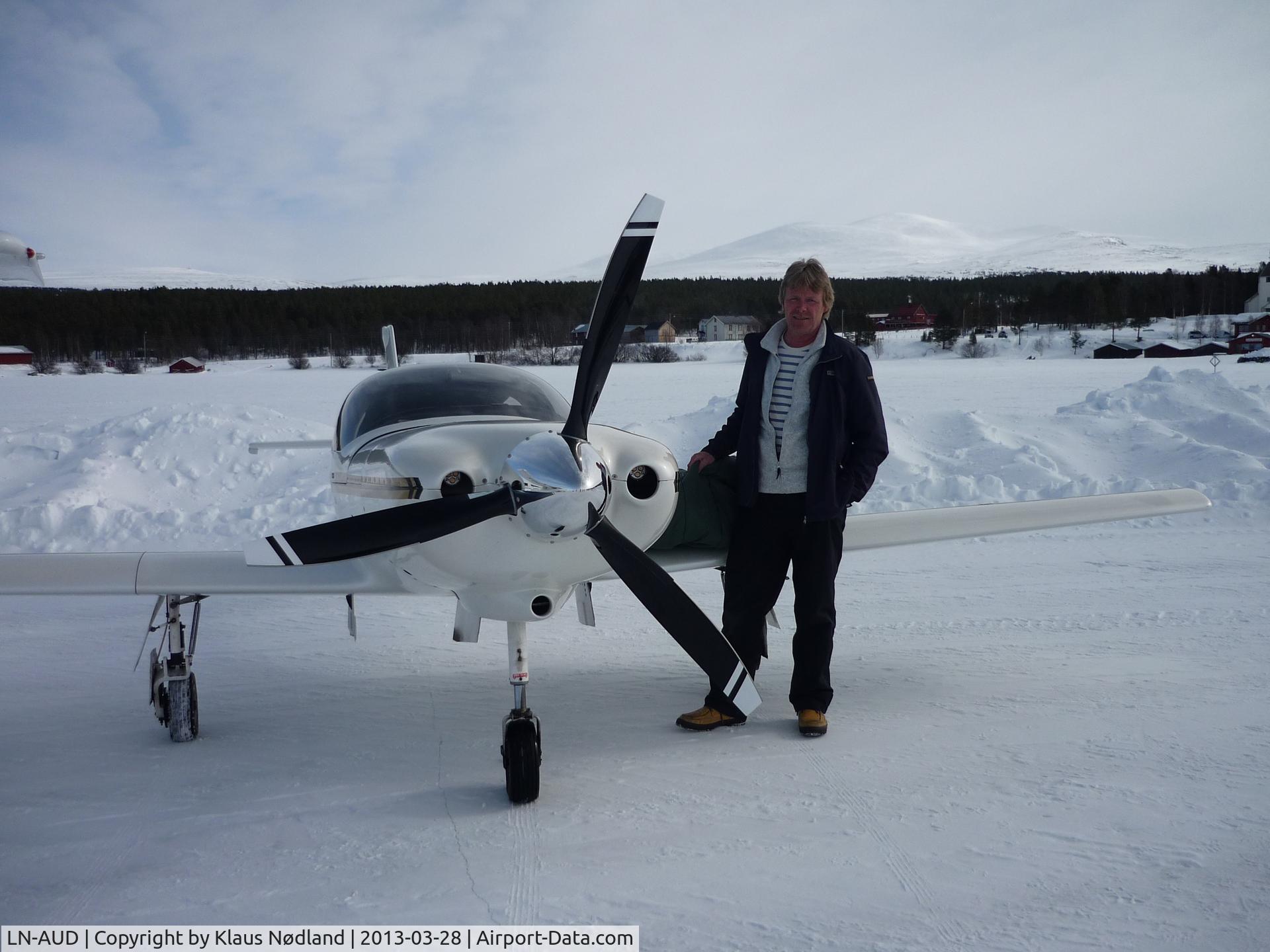 LN-AUD, Lancair 320 C/N 807, Me and LN AUD on Femund lake in Norway winter time.