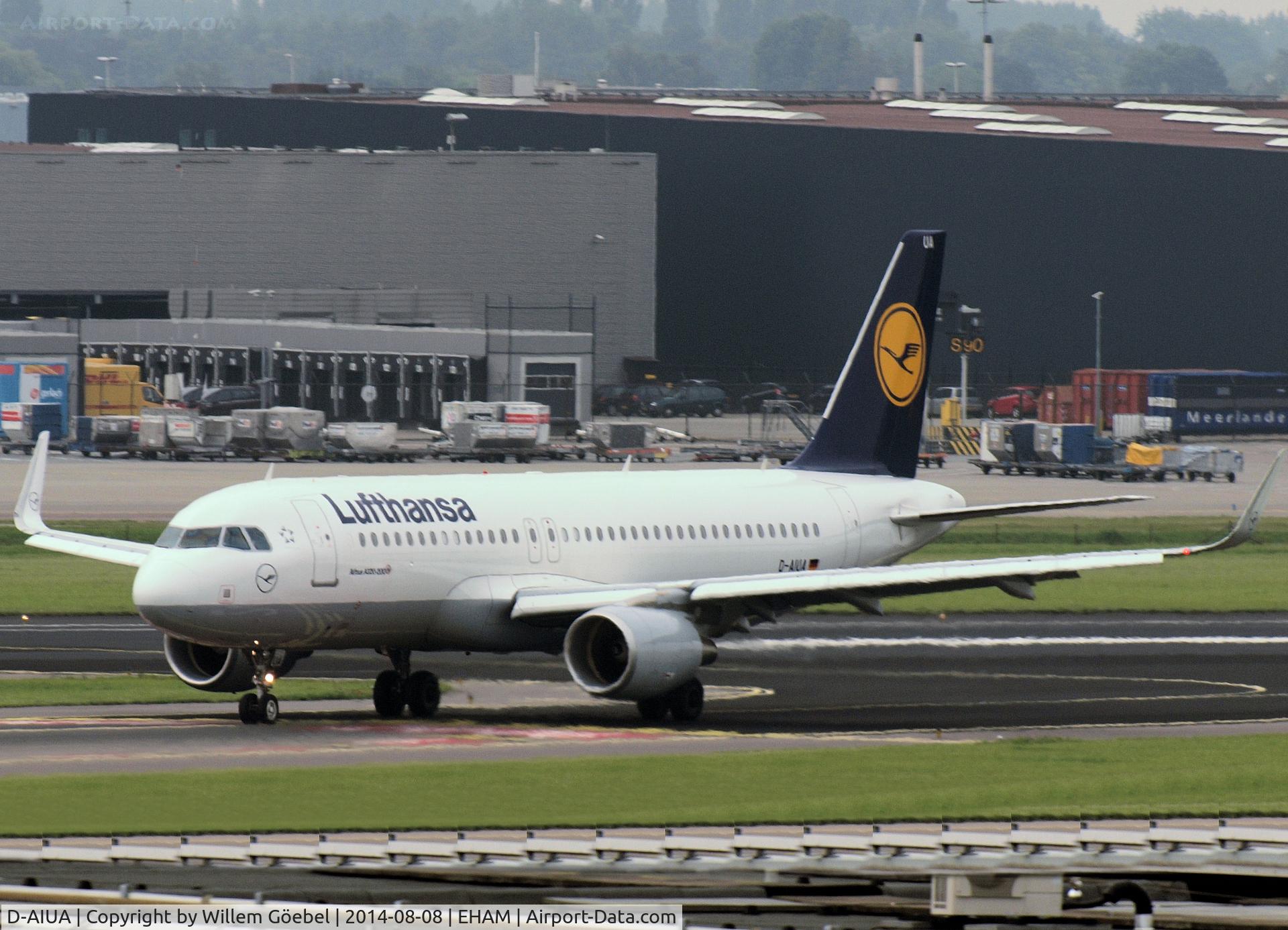 D-AIUA, 2013 Airbus A320-214 C/N 5935, Taxi to the gate of Schiphol Airport