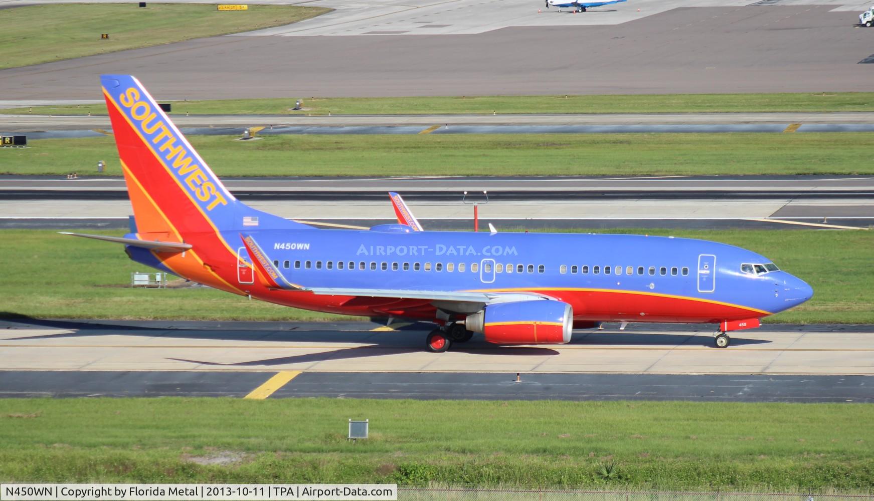 N450WN, 2004 Boeing 737-7H4 C/N 32470, Southwest 737-700