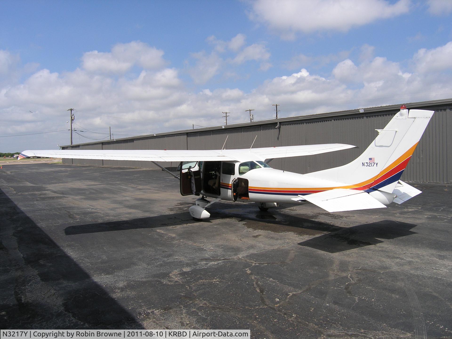 N3217Y, 1962 Cessna 182E Skylane C/N 18254217, N3217Y