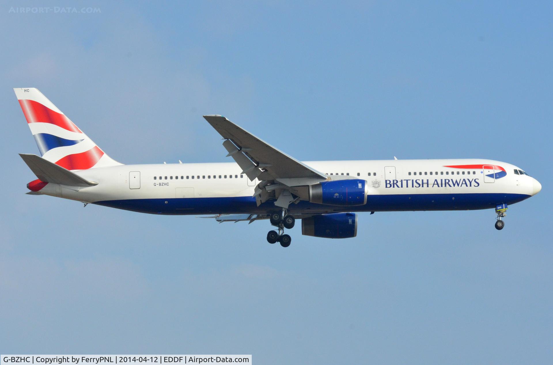G-BZHC, 1998 Boeing 767-336 C/N 29232, BA B763 landing.