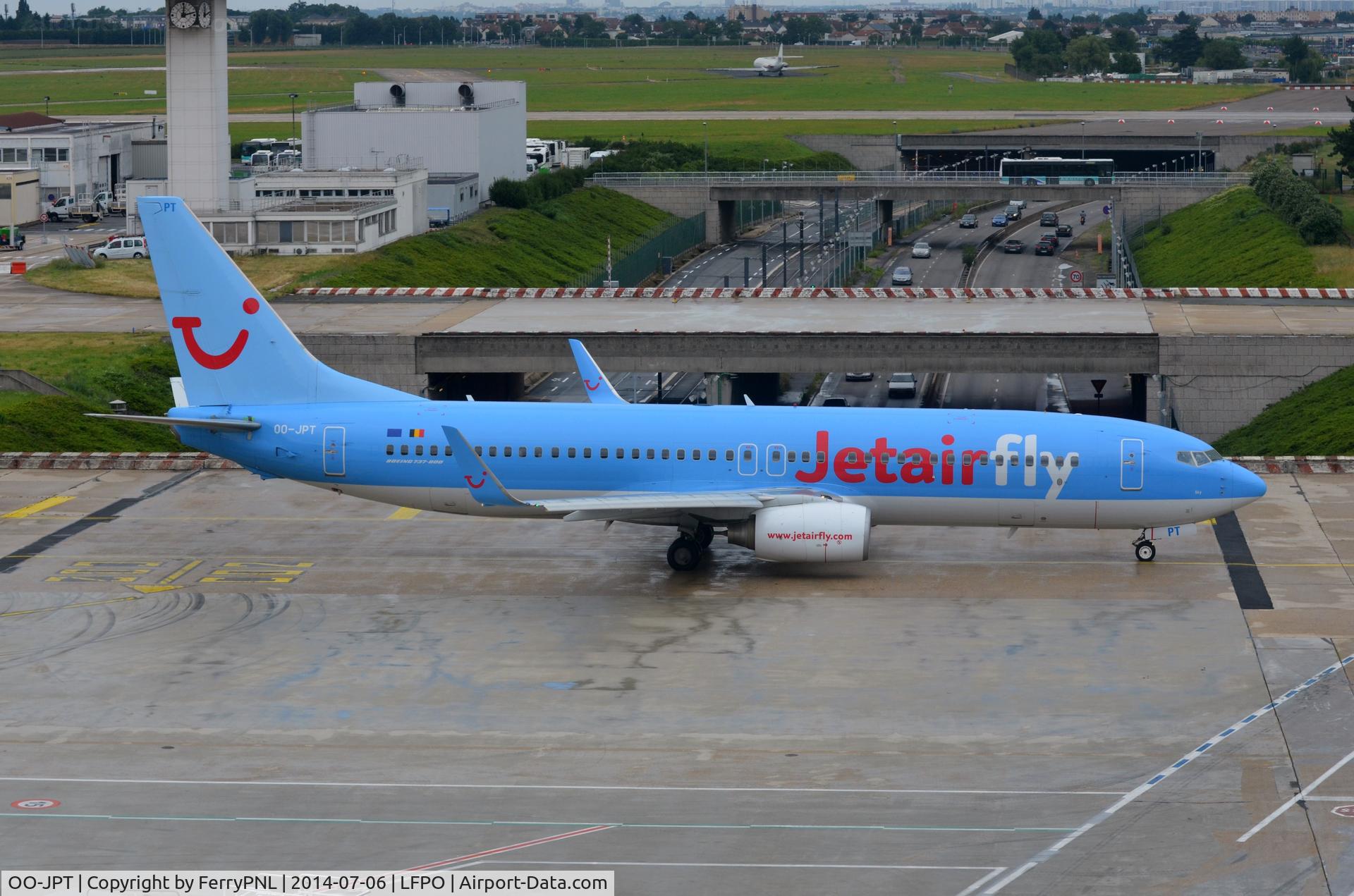 OO-JPT, 2007 Boeing 737-8K5 C/N 34691, Jetair B738 over the tunnel at Orly.