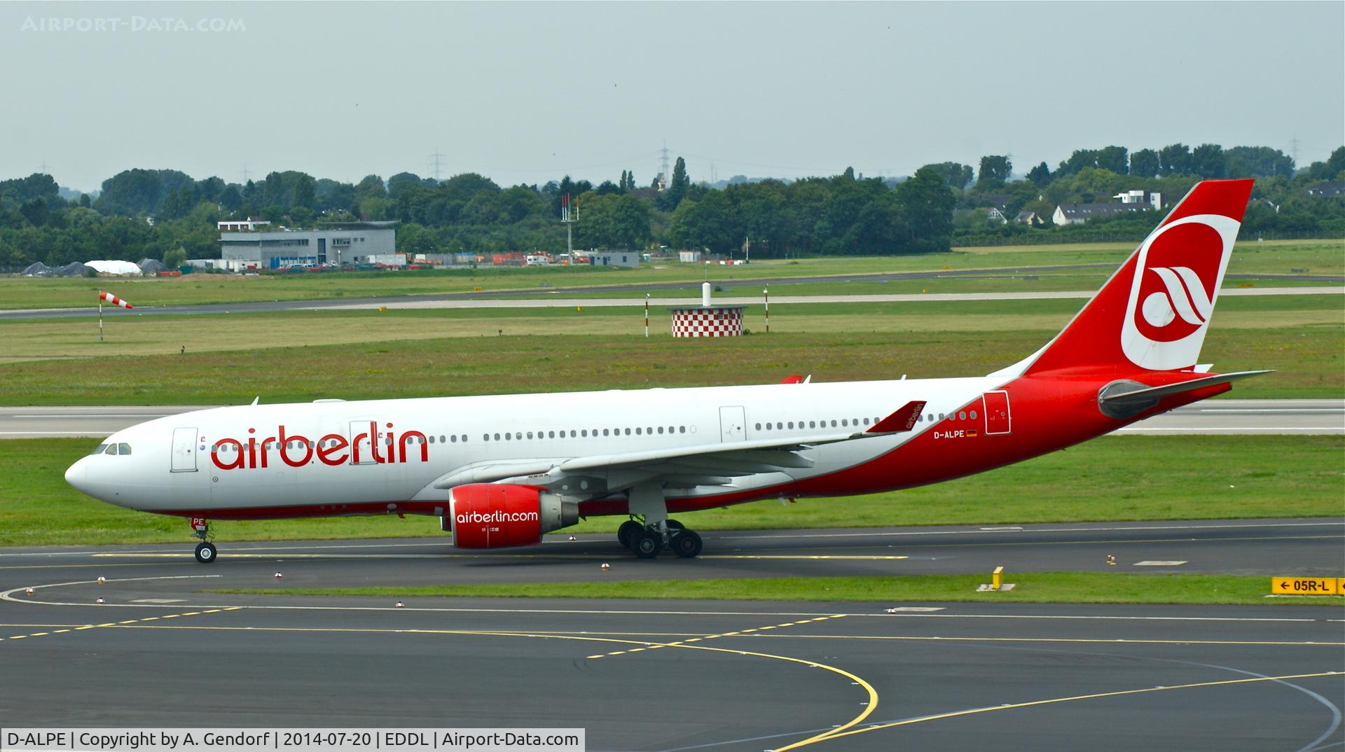 D-ALPE, 2002 Airbus A330-223 C/N 469, Air Berlin, is here shortly after arrival from Los Angeles Int'l(KLAX), at Düsseldorf Int'l(EDDL)