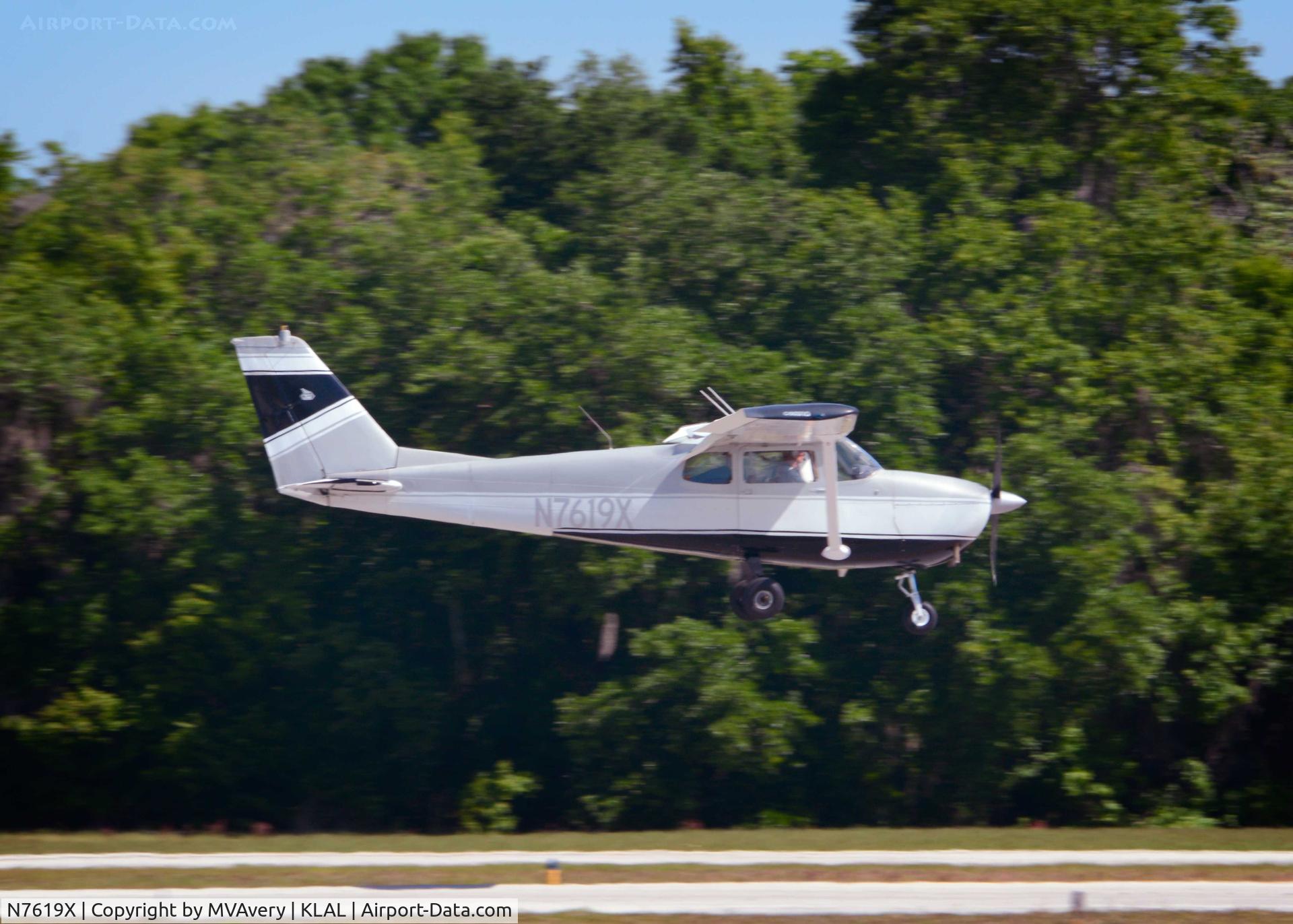 N7619X, 1960 Cessna 172B C/N 17248119, 2014 Sun n Fun