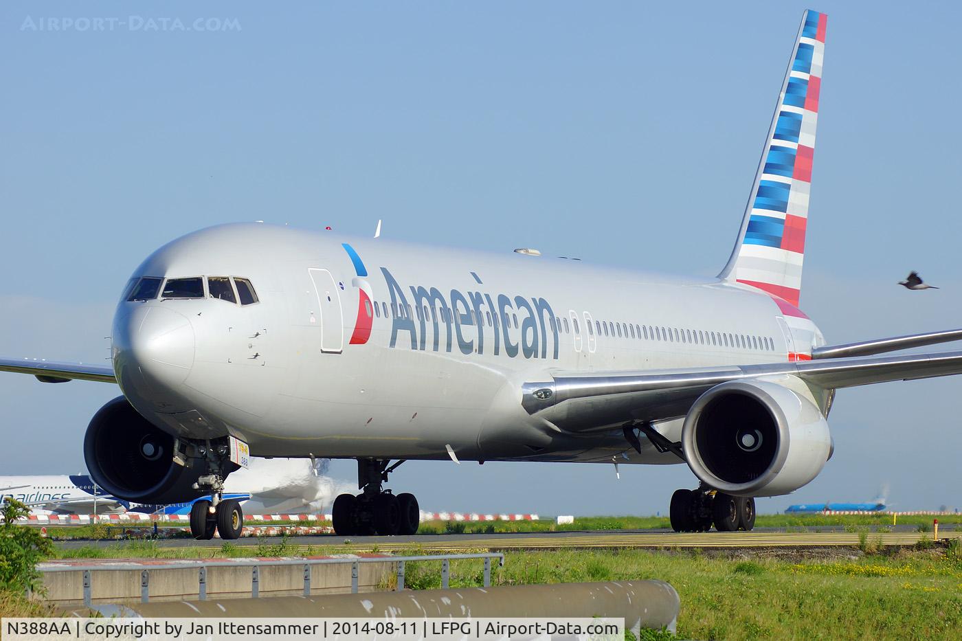 N388AA, 1994 Boeing 767-323 C/N 27448, n388aa