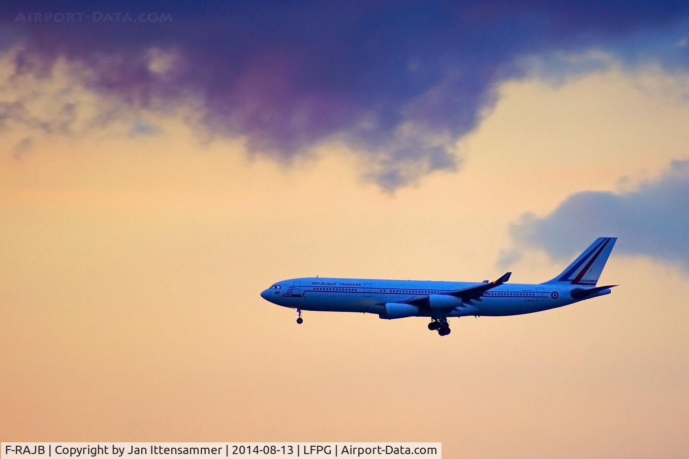 F-RAJB, 1995 Airbus A340-212 C/N 081, f-rajb