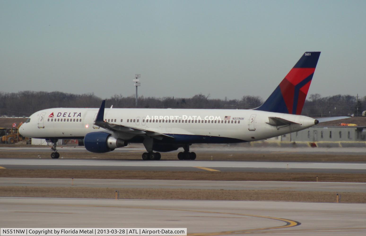 N551NW, 2001 Boeing 757-251 C/N 26498, Delta 757-200