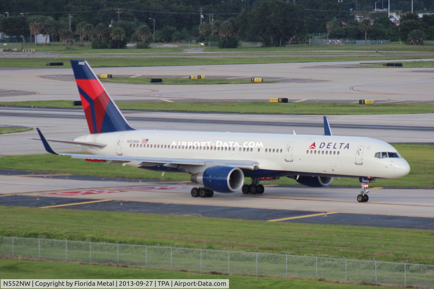 N552NW, 2001 Boeing 757-251 C/N 26499, Delta 757-200
