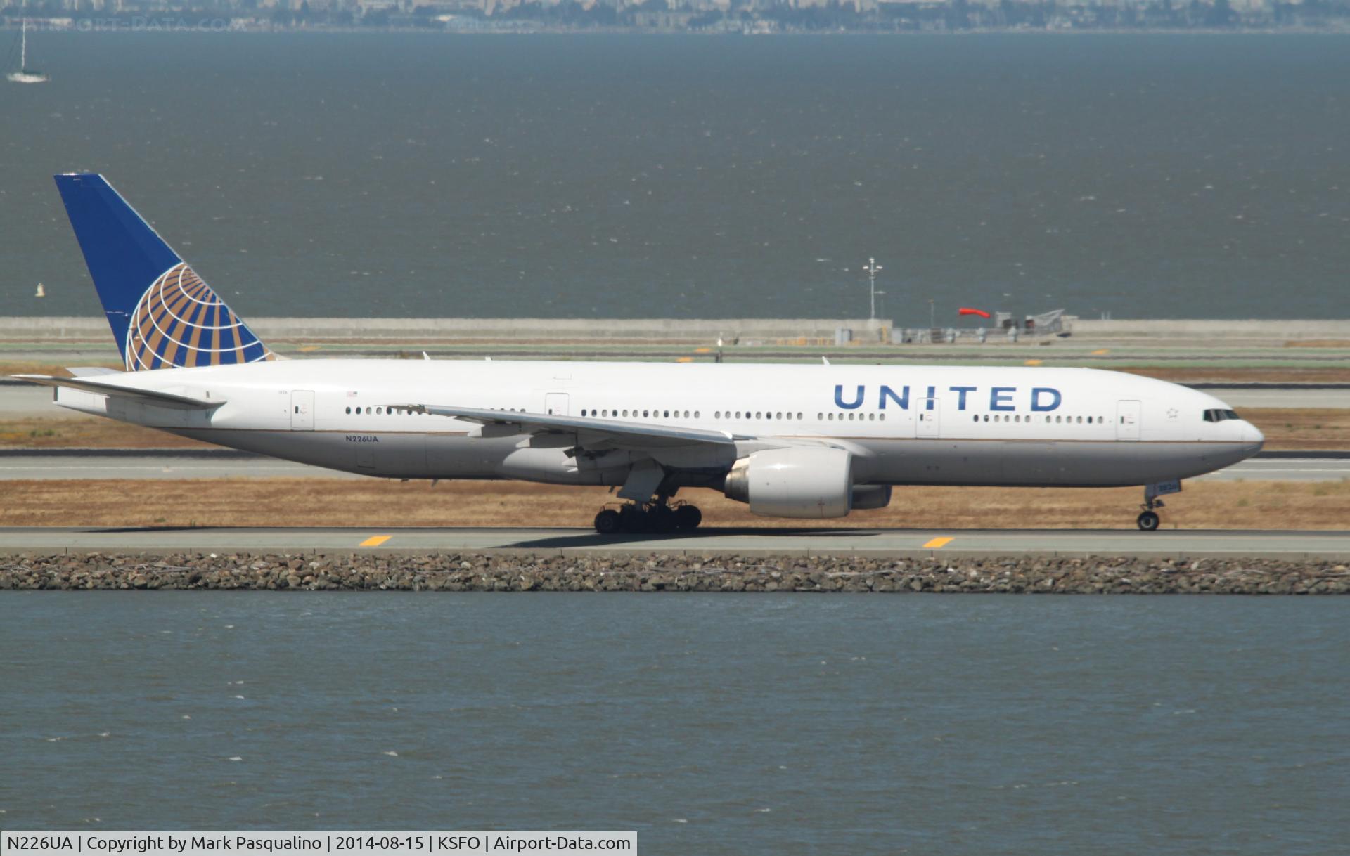 N226UA, 2002 Boeing 777-222 C/N 30226, Boeing 777-200