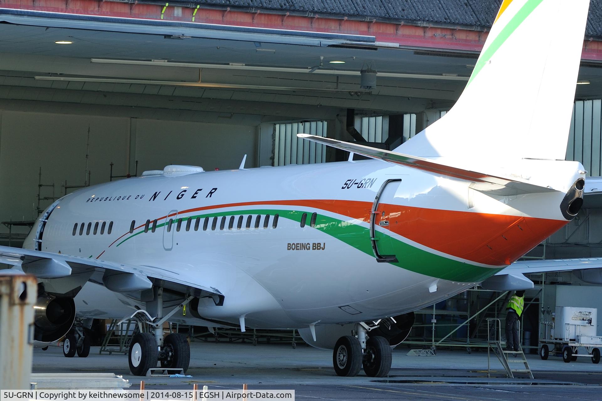 5U-GRN, 1998 Boeing 737-75U C/N 28976, Sneak preview of colour scheme !