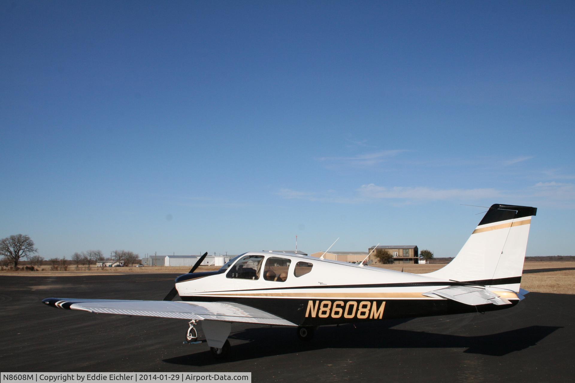 N8608M, 1963 Beech 35-B33 Debonair C/N CD-659, 2011 beech scheme