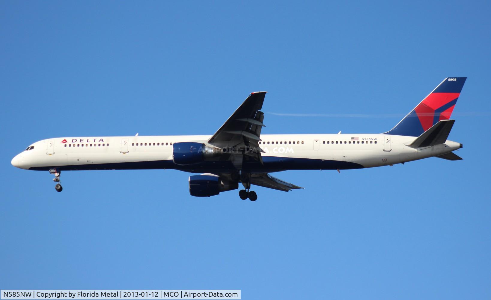 N585NW, 2002 Boeing 757-351 C/N 32985, Delta 757-300