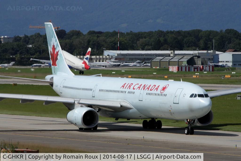 C-GHKR, 2001 Airbus A330-343 C/N 0400, Taxiing