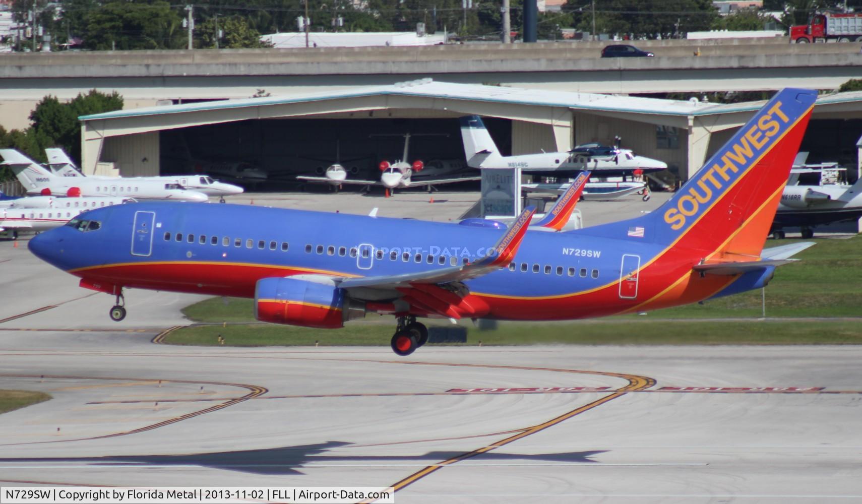 N729SW, 1999 Boeing 737-7H4 C/N 27861, Southwest 737-700