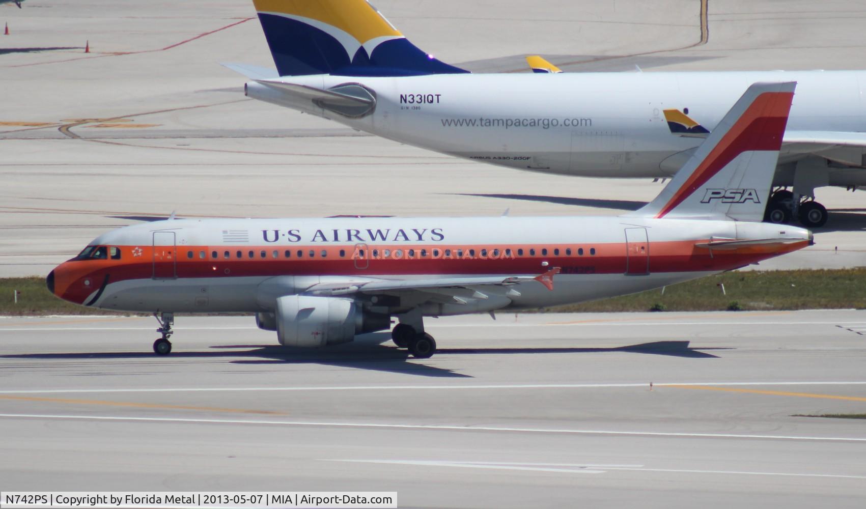 N742PS, 2000 Airbus A319-112 C/N 1275, US Airways PSA colors A319
