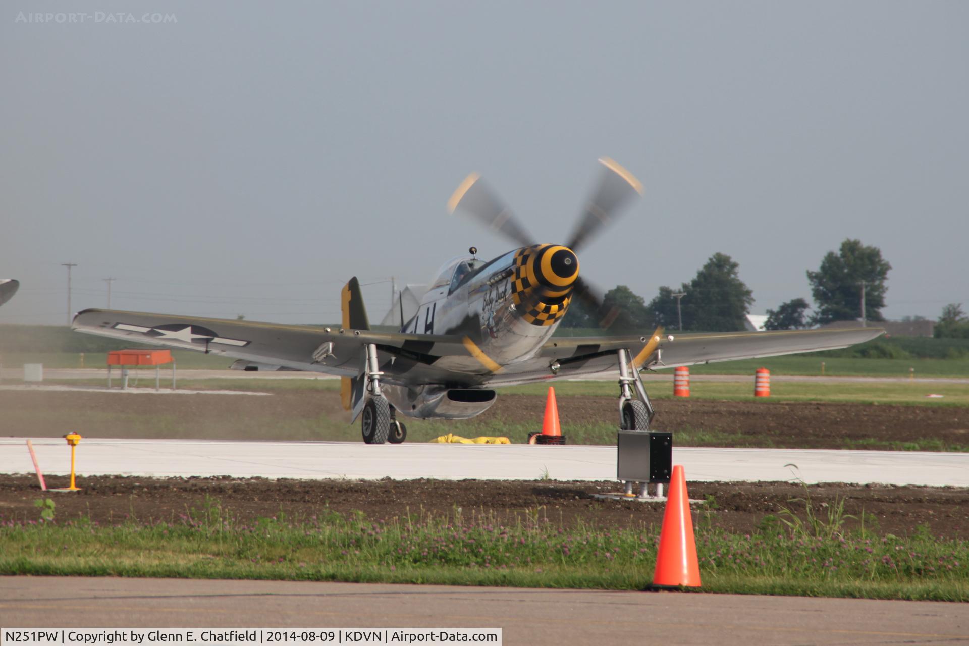 N251PW, 1944 North American P-51D Mustang C/N 122-31945, At the Quad Cities Air Show