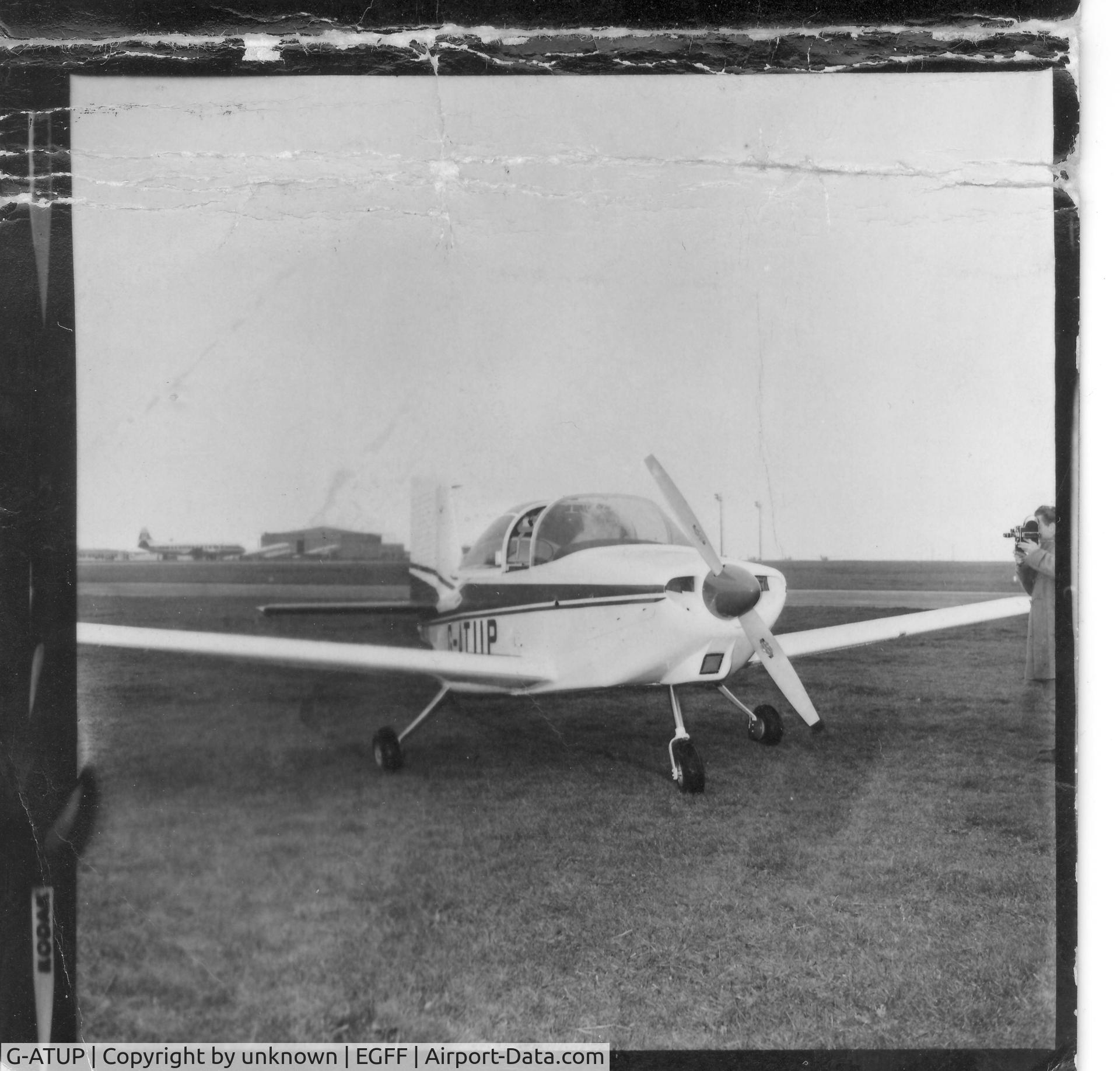 G-ATUP, 1966 Victa Airtourer 115 C/N 152, Delivery Day
