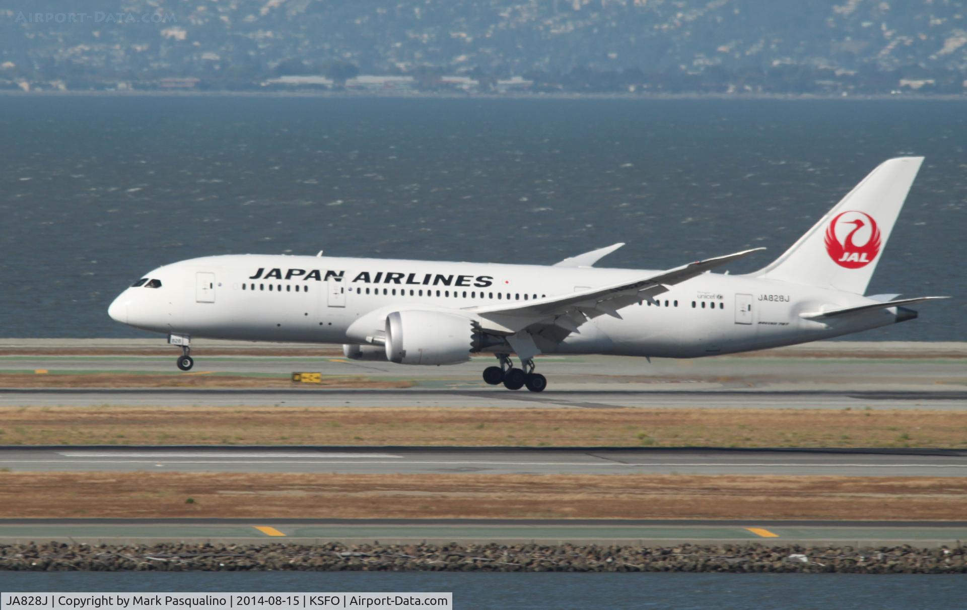 JA828J, 2012 Boeing 787-8 Dreamliner C/N 34838, Boeing 787-8