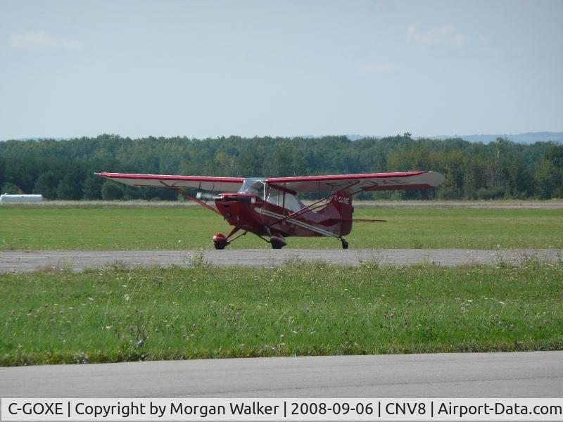 C-GOXE, 1946 Aeronca 7AC Champion C/N 7AC 5903, Taxying