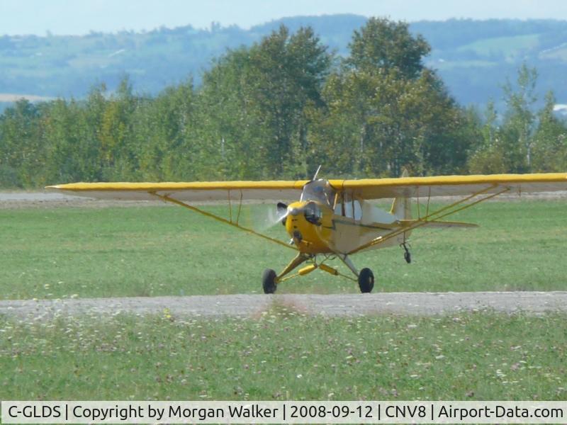C-GLDS, 1999 Wag-Aero CUBy C/N R W 696, Take off run.