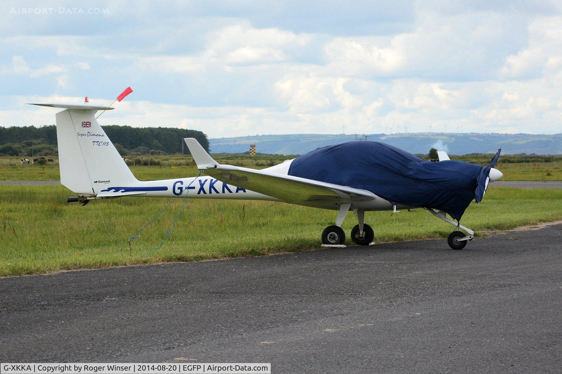 G-XKKA, 2000 Diamond HK-36TTC Super Dimona C/N 36677, Visiting Diamond Super Dimona self-launching motor glider.