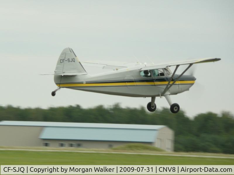 CF-SJQ, 1947 Stinson 108-2 Voyager C/N 108-2252, Take off.