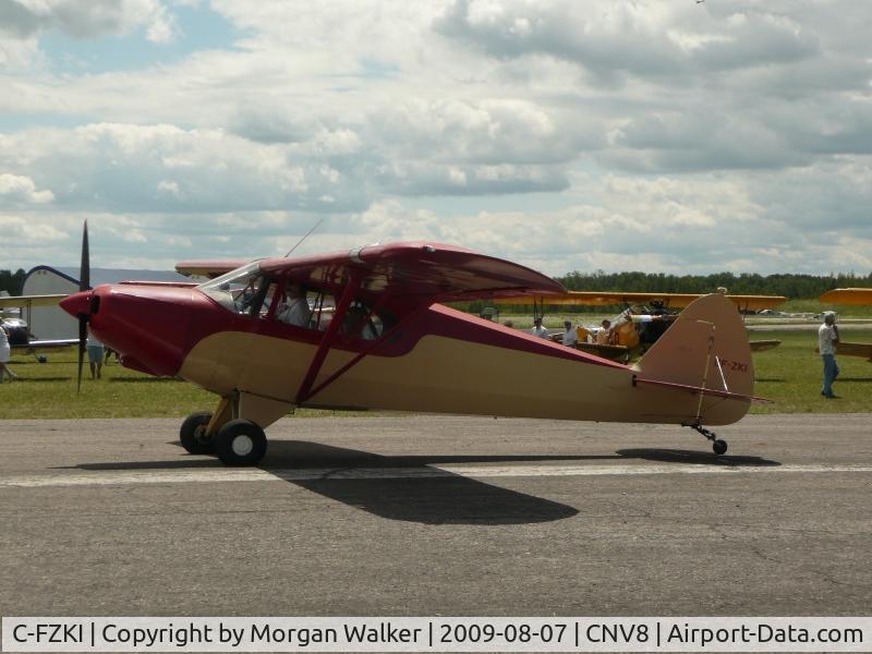 C-FZKI, 1946 Piper PA-12 Super Cruiser C/N 12-462, Leaving Edenvale Gathering of the Classics 2011