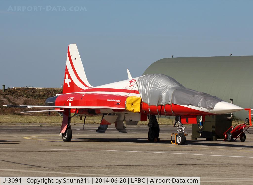 J-3091, Northrop F-5E Tiger II C/N L.1091, Participant of the Cazaux AFB Spotterday 2014... Additional 50th anniversary patch...