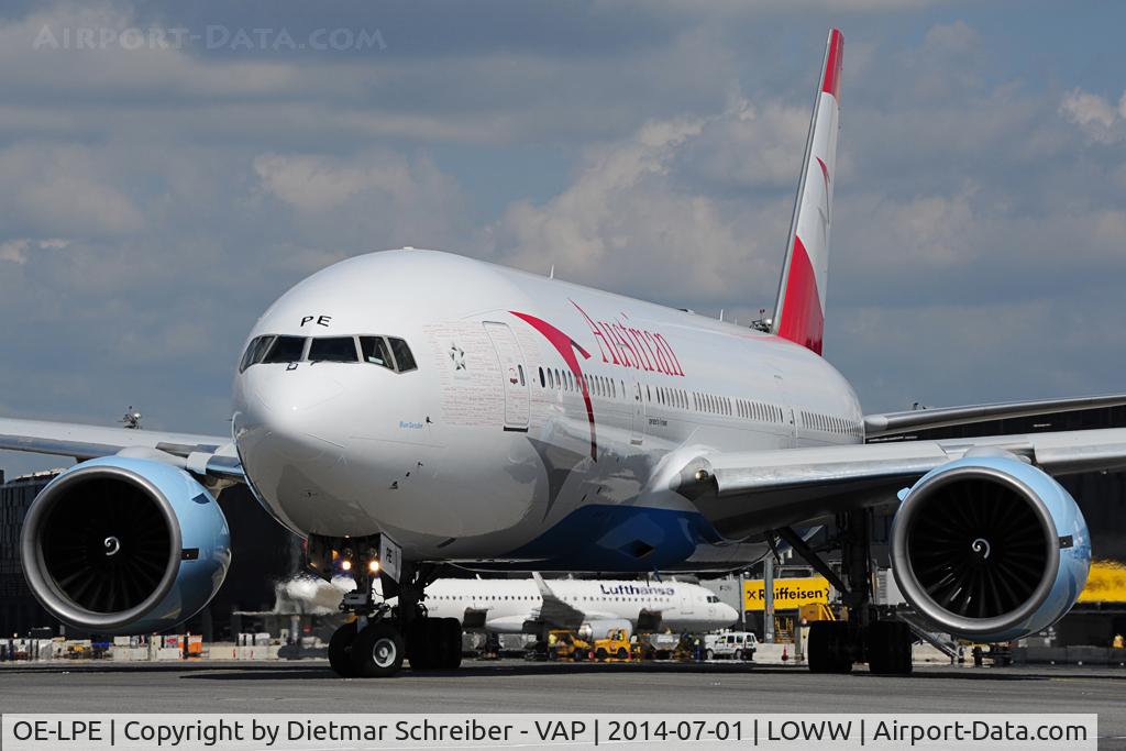 OE-LPE, 1998 Boeing 777-2Q8/ER C/N 27607, Austrian Airlines Boeing 777-200