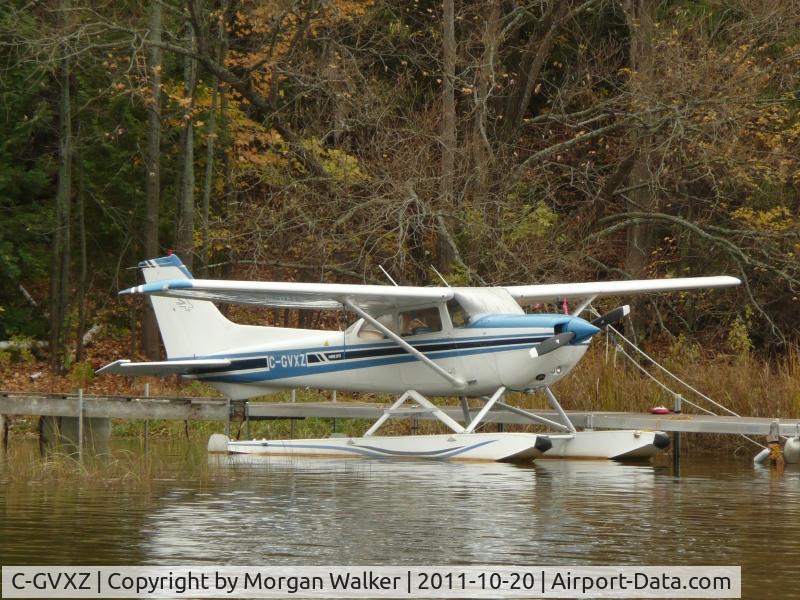 C-GVXZ, 1979 Cessna R172K Hawk XP C/N R1723102, Docked in Callander Bay, ON