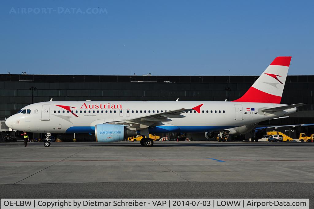 OE-LBW, 2001 Airbus A320-214 C/N 1678, Austrian Airbus 320