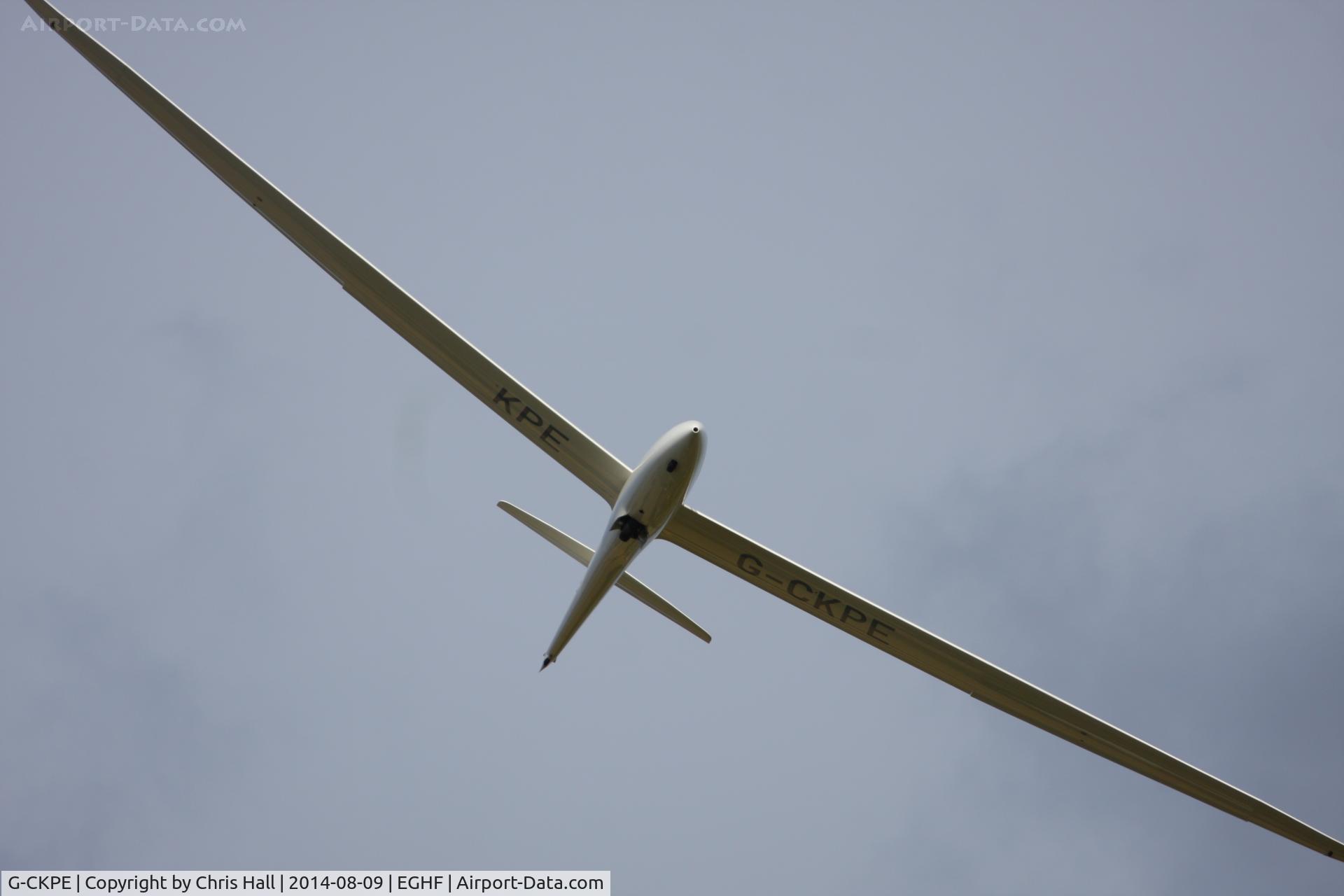G-CKPE, 1995 Schempp-Hirth Duo Discus T C/N 56, at Lee on Solent