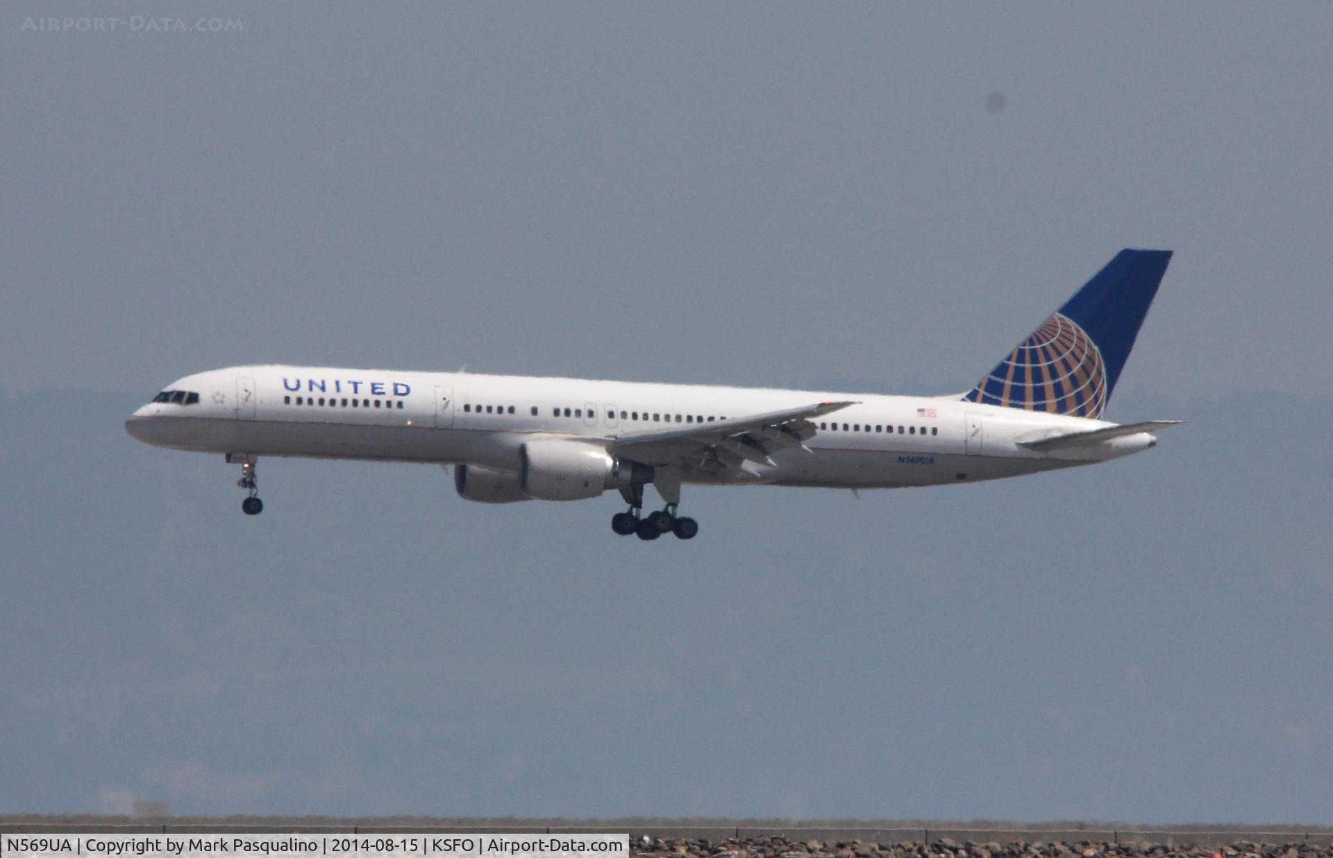 N569UA, 1992 Boeing 757-222 C/N 26677, Boeing 757-200