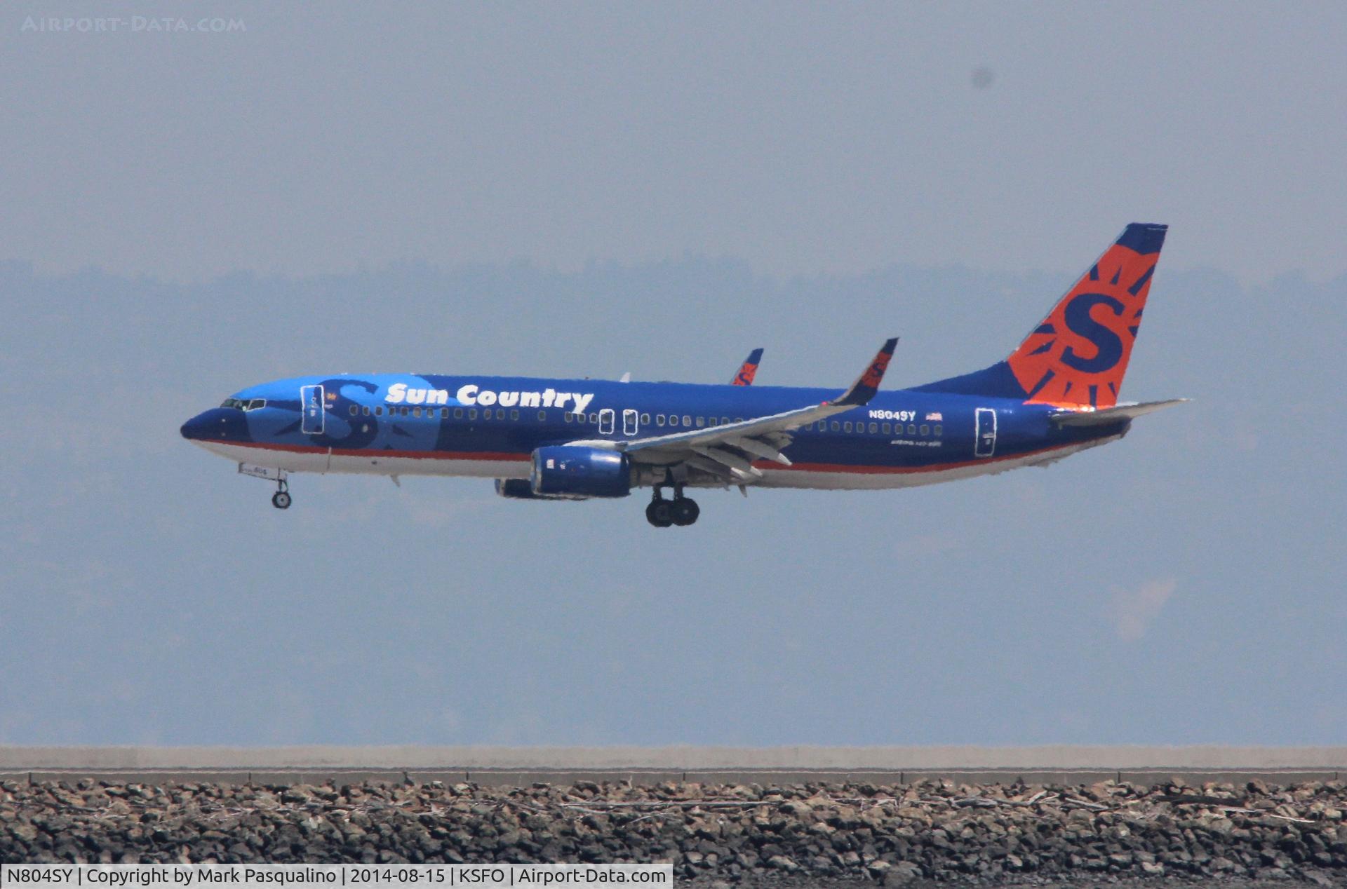 N804SY, 2001 Boeing 737-8Q8 C/N 30689, Boeing 737-800
