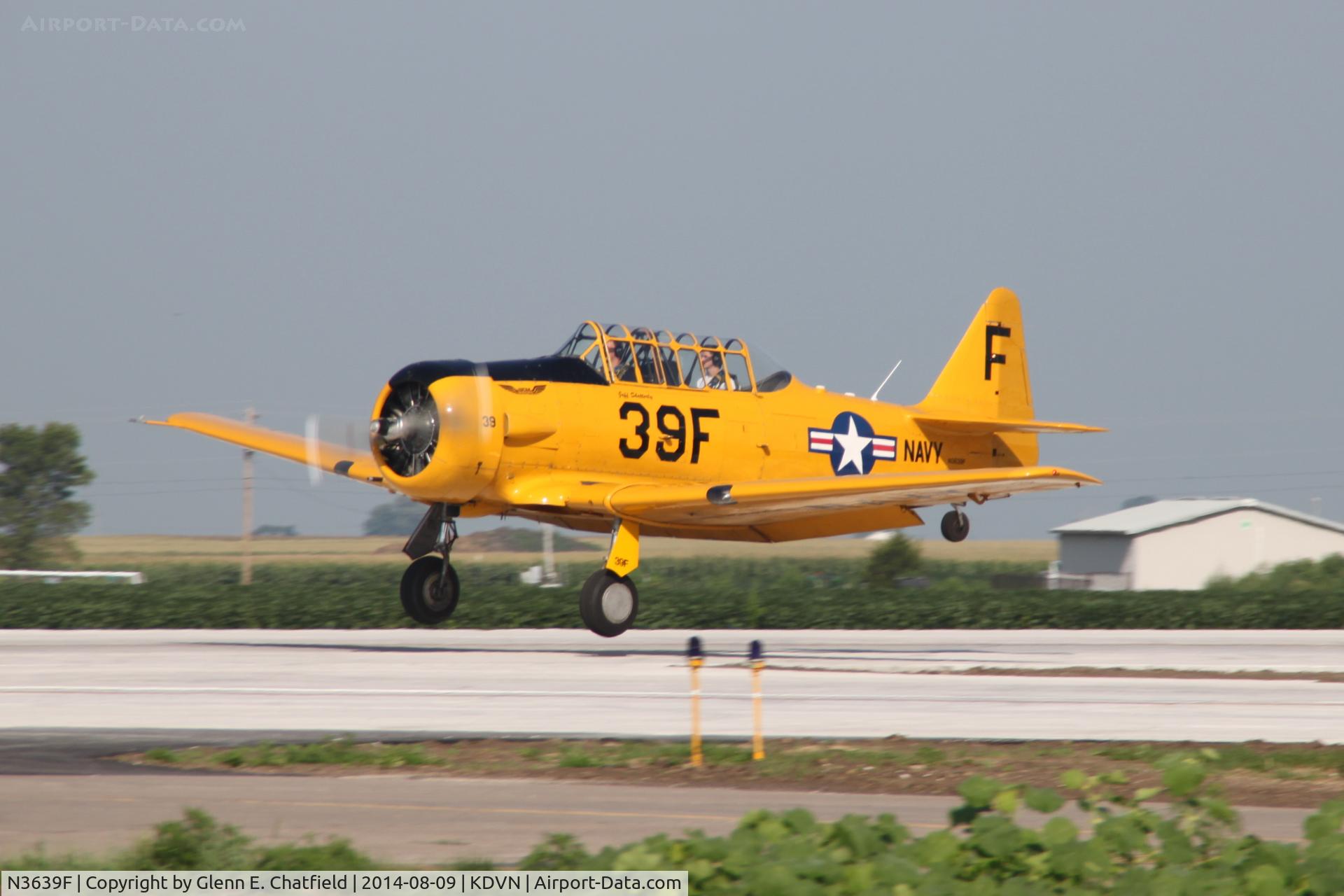N3639F, North American SNJ-6 Texan C/N 121-43111, At the Quad Cities Air Show