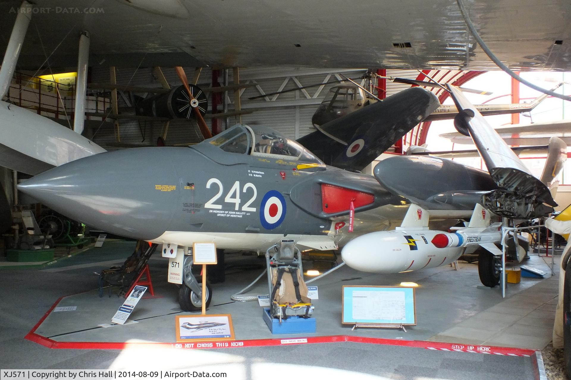 XJ571, 1960 De Havilland DH-110 Sea Vixen FAW.2 C/N 10053, Solent Sky Museum