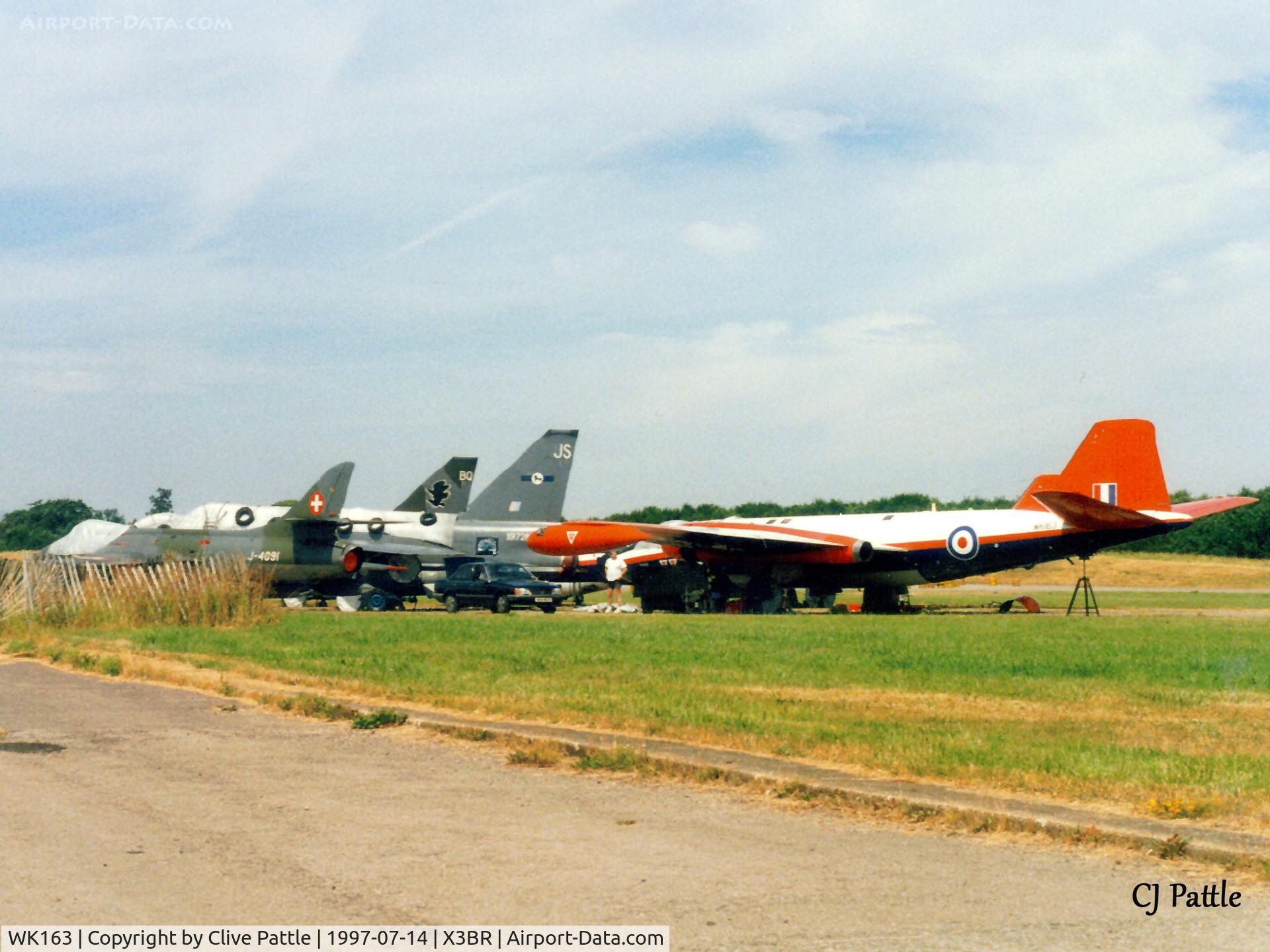 WK163, 1955 English Electric Canberra B.2 C/N EEP71399, Scanned from print. WK163 (on right) in a line-up at Bruntingthorpe X3BR in July '97