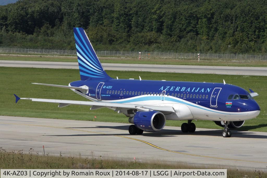 4K-AZ03, 2005 Airbus A319-111 C/N 2516, Taxiing